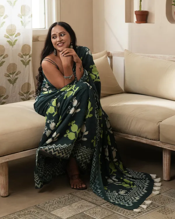 Bottle_Green_Cotton_Mughal_Butta_Dabu_Print_Mul_Saree_For_Women